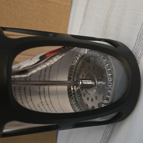 Grosche Basel French Press Coffee and Tea Maker. Never Used. - Picture 8 of 8